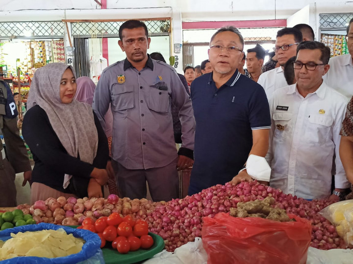 Mendag Ungkap Penyebab Harga Telur Ayam Naik