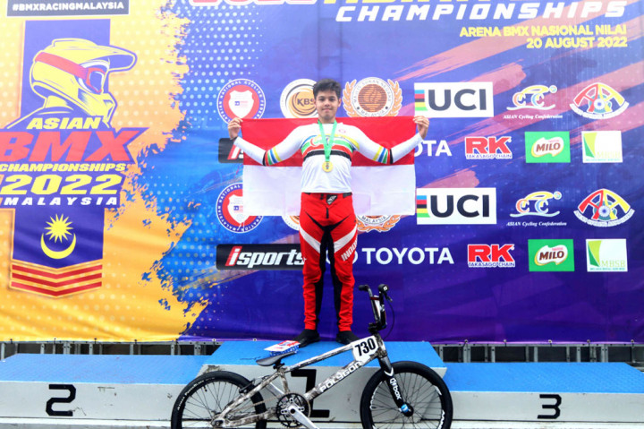 Pembalap Sepeda BMX Indonesia Juara Asia