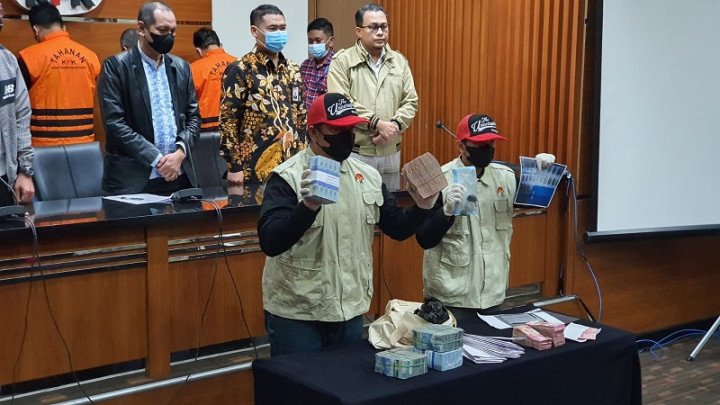 Barang Bukti OTT Rektor Unila Mencapai Rp4,4 Miliar