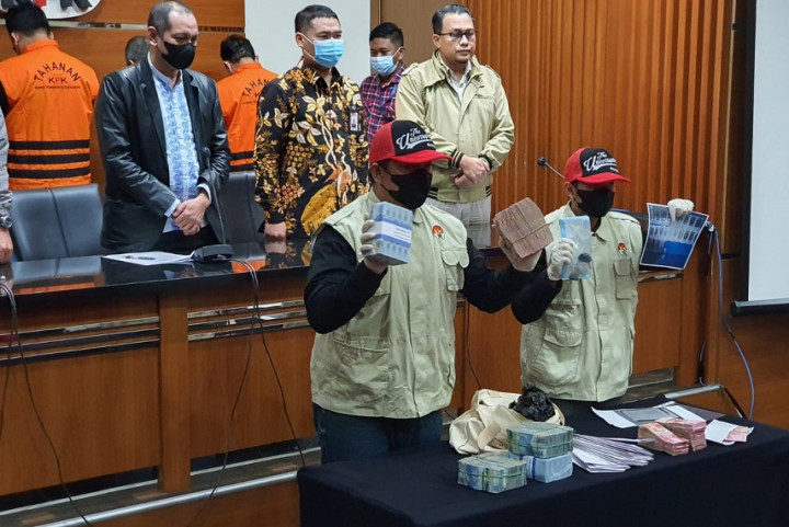 Uang Suap Rektor Unila Dipakai Deposito hingga Beli Emas