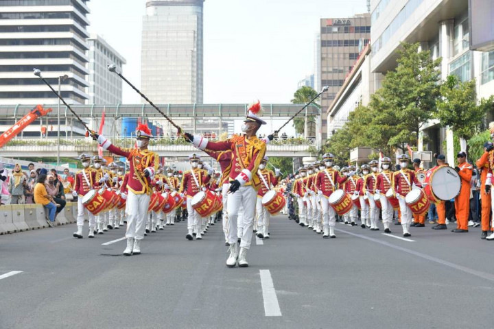 Kadet Mahasiswa Unhan Rayakan HUT Kemerdekaan Lewat Kirab