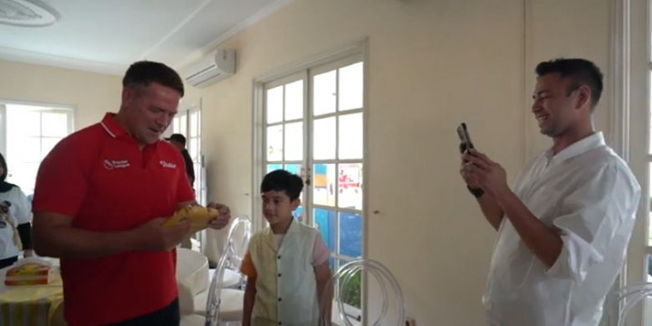 Raffi Ahmad Undang Michael Owen ke Ultah Rafathar