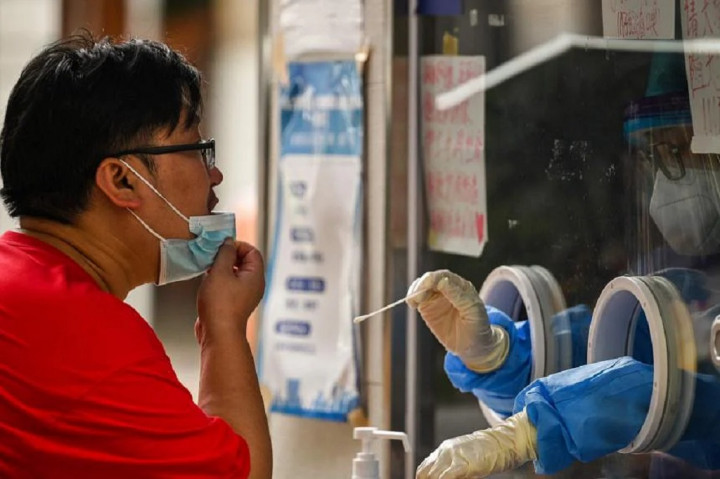 Kasus Harian Covid-19 Tiongkok Melonjak Hingga 2.200