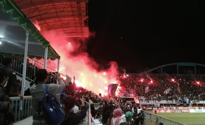 Usai Kalahkan PSS Sleman, Persib Bandung Dibayangi Sanksi