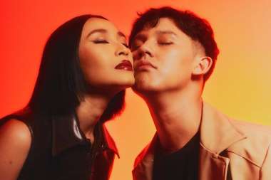 Soundwave, Grup Elektronik Pasutri Rinni Wulandari-Jevin Julian Rilis Album Debut