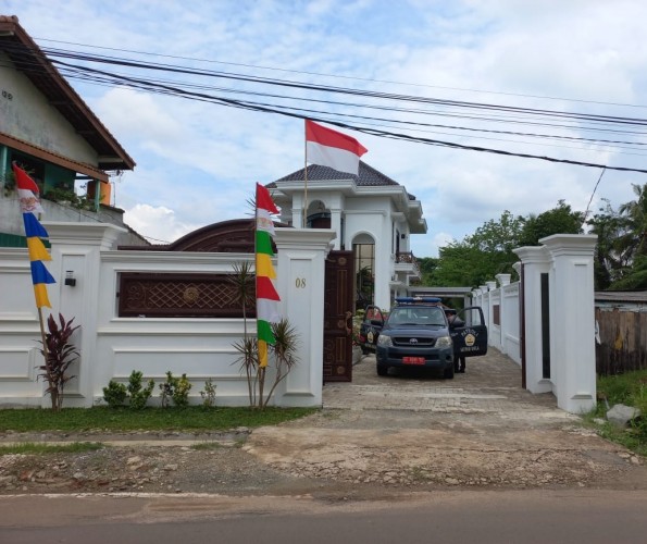 Intip Rumah Megah Milik Rektor Unila yang Kena OTT KPK