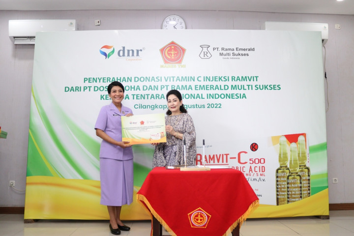 TNI Dapat Bantuan 500 Ribu Ampul Vitamin C dari DNR dan Rama