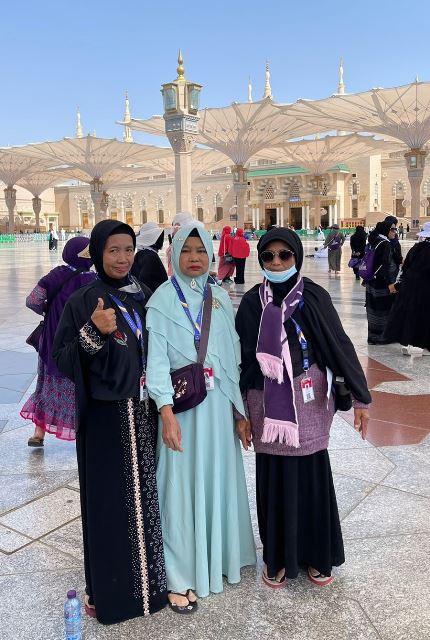 Founder Scarlett Felicya Angelista mencetuskan program umroh gratis bagi sahabat Scarlett. (Foto: Dok. Istimewa)
