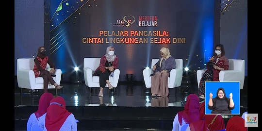 Tumbuhkan Cinta Lingkungan pada Anak Dimulai dari Orang Tua