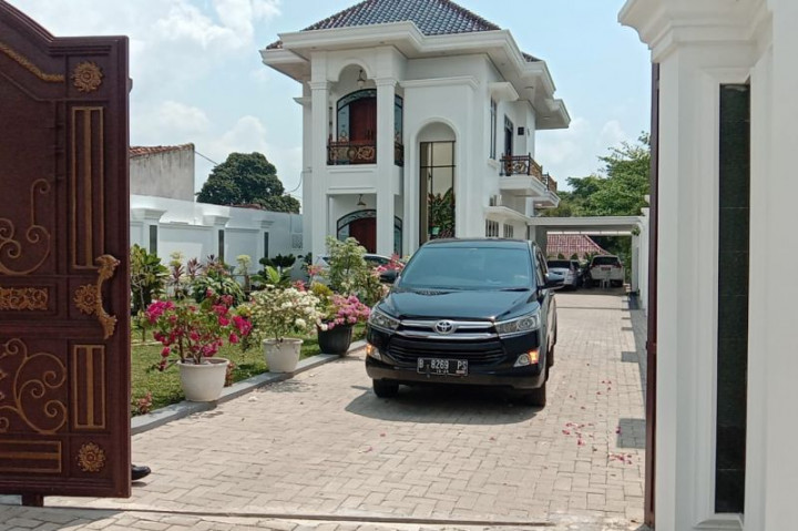 KPK Sita Uang Tunai dan Tas Ransel dari Rumah Mewah Rektor Unila