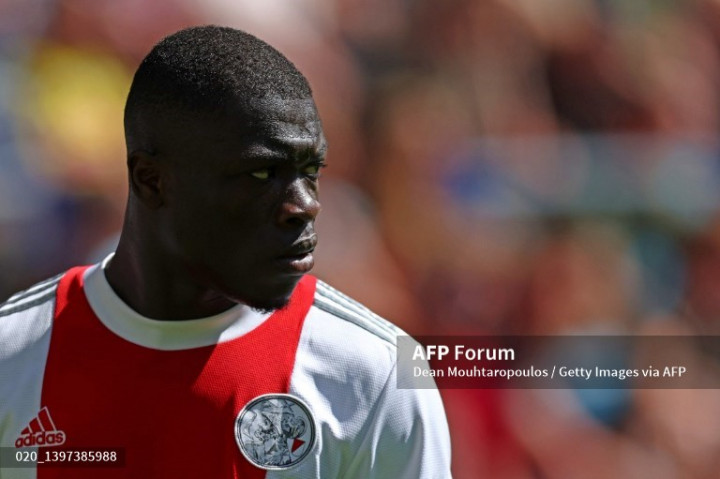 Striker Muda Ajax Tolak Pendekatan MU