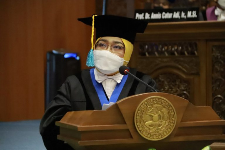 Teliti Pengendalian Penyakit Menular Lewat Pemodelan Matematika, Fatmawati Jadi Guru Besar di Unair