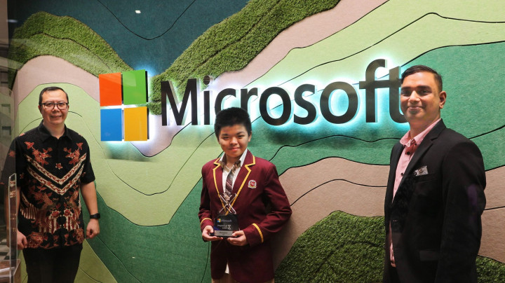 Siswa Indonesia Kelas 8 Juara Kompetisi Global Microsoft Imagine Cup Junior 2022