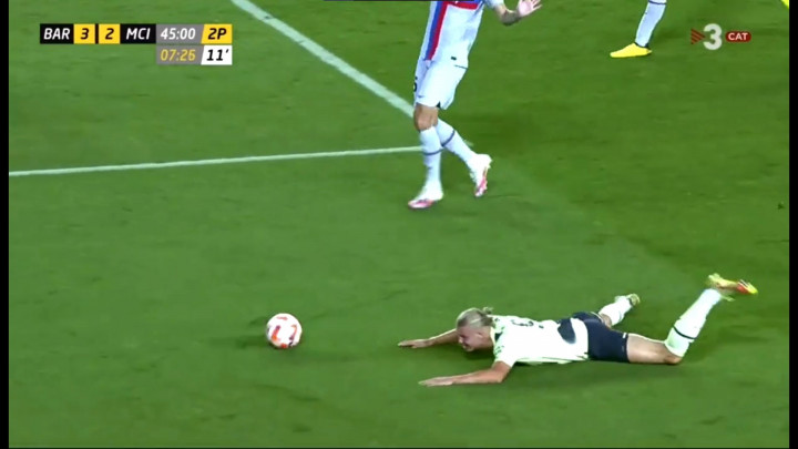 Erling Haaland Diving di Laga Persahabatan Lawan Barcelona, Langsung Banjir Hujatan