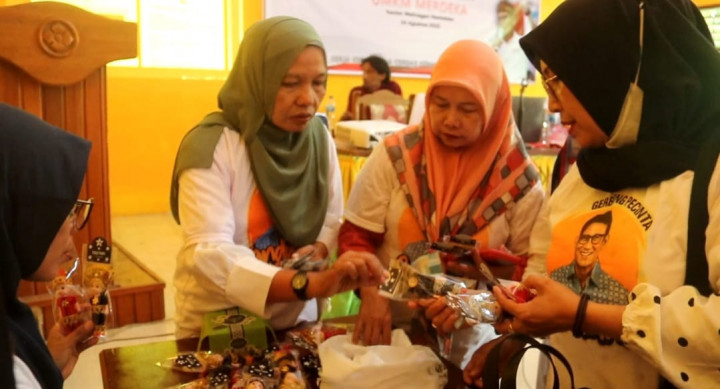 Ajak Naik Kelas, Relawan Beri Pelatihan UMKM dari Pemasaran Hingga Perizinan