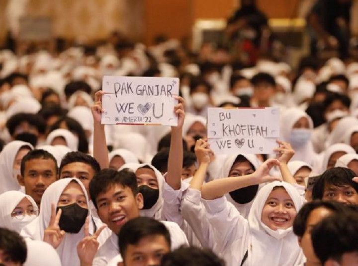 Datang ke Unair, Ganjar Diteriaki Tugiman Oleh Mahasiswa Baru