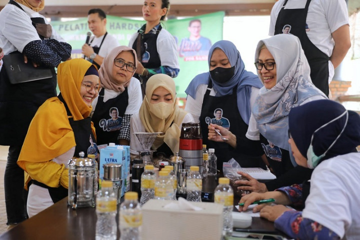 Buka Peluang Usaha, Warga Depok Dilatih Mengolah Kopi Buka Peluang Usaha, Warga Depok Dilatih Mengolah Kopi