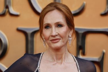 J.K Rowling Angkat Bicara Terkait Reuni Harry Potter
