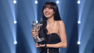 Kalahkan BTS, Lisa Blackpink Raih Penghargaan K-Pop Terbaik di MTV VMA 2022