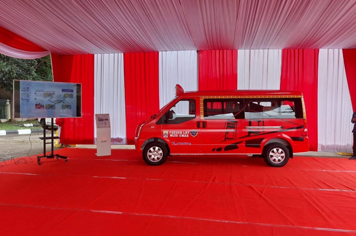 Intip Spesifikasi Angkot Feeder Palembang yang Pakai Mobil Listrik