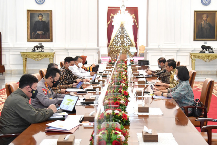 Pemerintah Siapkan Bansos Rp 24,17 Triliun untuk Pengalihan Subsidi BBM