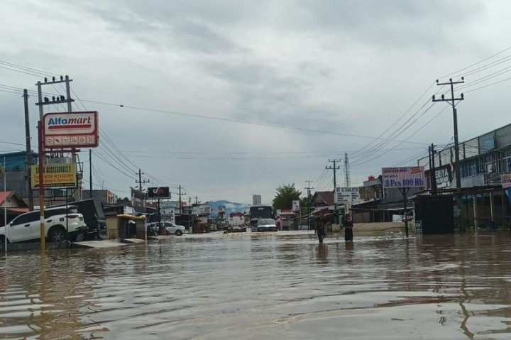 Jalan Lintas Bengkulu-Sumbar Ditutup Akibat Banjir