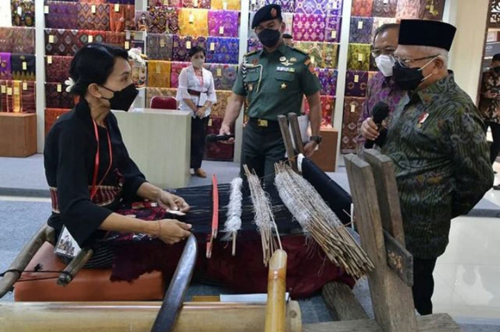 Saat Wapres Kunjungi Pameran IKM Bali Bangkit