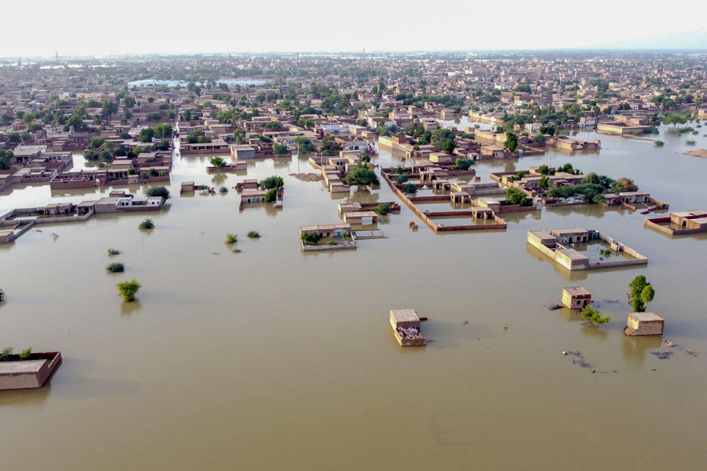 Foto Udara Saat Banjir Parah Rendam Pakistan