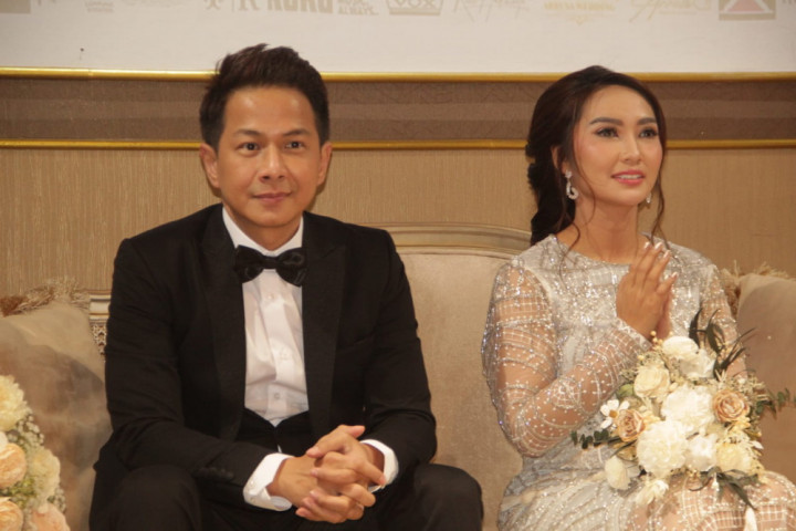 Delon Dapat Restu Istri 'Menikahi' Ingga