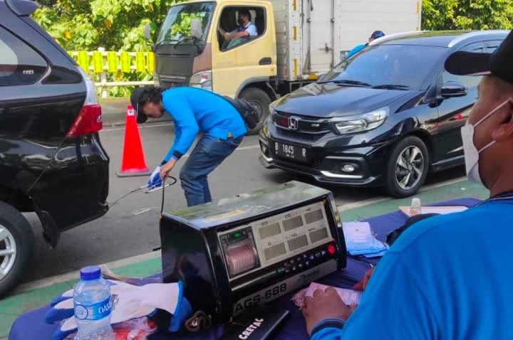 Trik Agar Mobil Lolos Uji Emisi, Oli Mesin Wajib Diganti Tepat Waktu