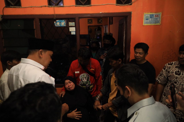 Bibi dan Kemenakan Jadi Korban Tewas dalam Kecelakaan Truk Tabrak Tiang di Bekasi