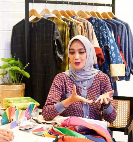 Oya Miranti selaku Colour Image Consultant. (Foto: @oya.miranti)