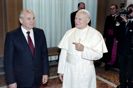 Paus Fransiskus Puji Kepemimpinan Mendiang Mikhail Gorbachev