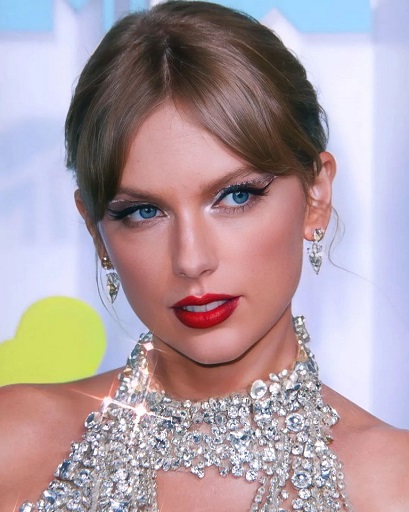 Make up berkilau Taylor Swift. (Foto: Dok. Instagram/@reptaylor_)