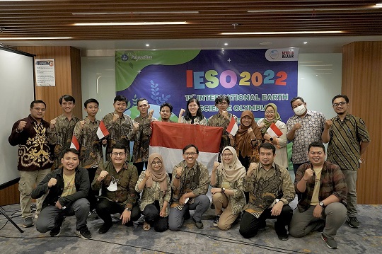 Mantap! Tim Indonesia Borong 14 Medali di Ajang International Earth Science Olympiad