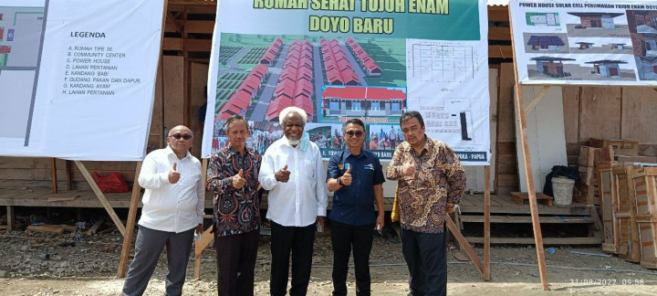 Kemensos Serahkan Bantuan kepada 378 Korban Banjir Bandang Sentani