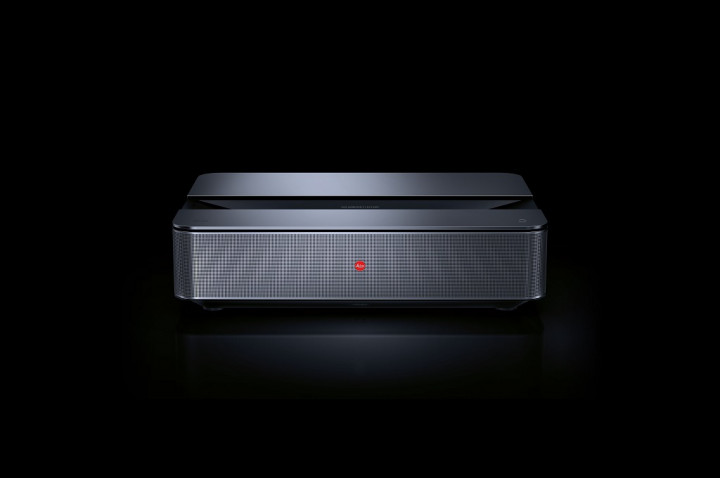 Leica Pamerkan Proyektor Ultra-Short-Throw 4K Pertama