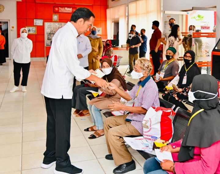 Presiden Jokowi Sebut Sistem Penyaluran BLT BBM yang Dijalankan Sudah Bagus