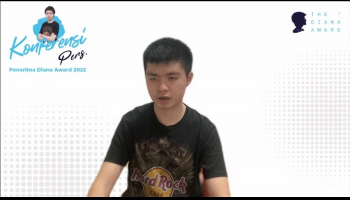 Beri Les Matematika Gratis Lewat 'Math for Humanity', Hugo Terima Diana Award 2022