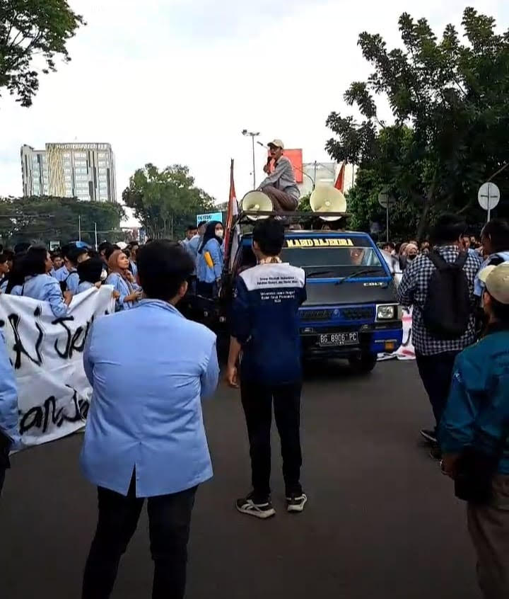 Mahasiswa di Palembang Gelar Demo Tolak Kenaikan Harga BBM, Ini Tuntutannya
