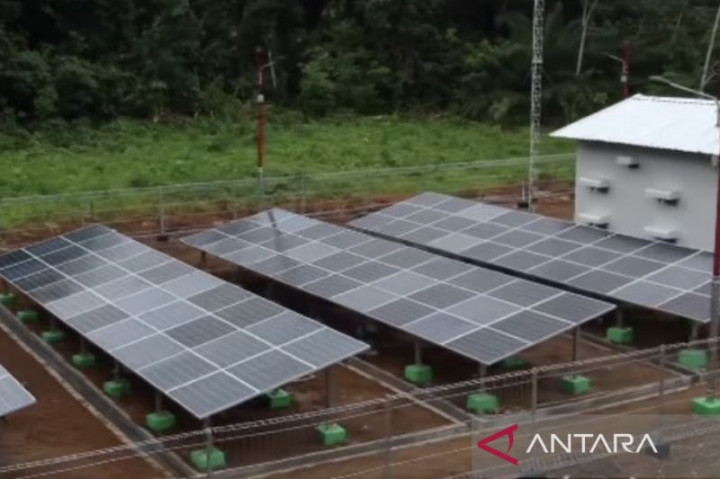 Kaltim Bangun 9 PLTS di Pedalaman