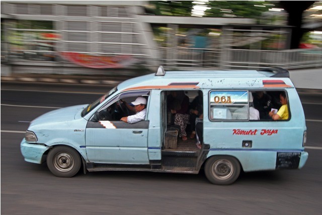 Tarif Angkot di DKI Bakal Naik Rp1.000