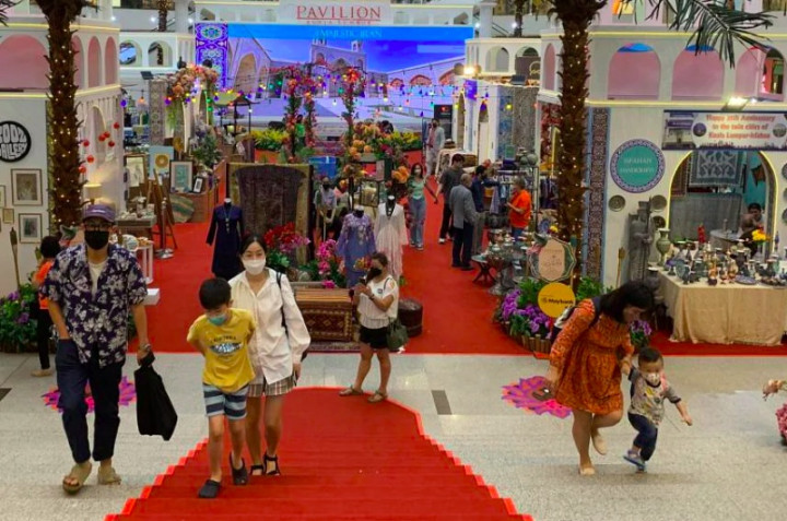 Malaysia Cabut Wajib Pakai Masker di Dalam Ruangan