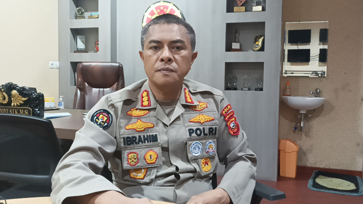 Kebakaran Tangki Terminal Balongan Diduga karena Sambaran Petir