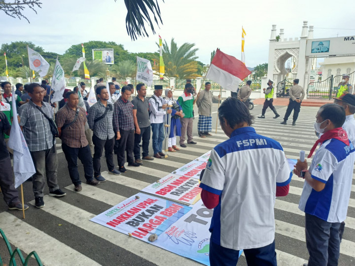 Buruh Aceh Minta UMP 2023 Naik 20%