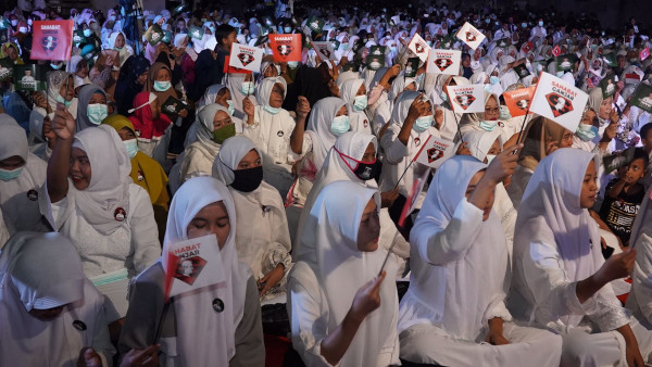 Relawan Doakan Pahlawan yang Gugur di Banten