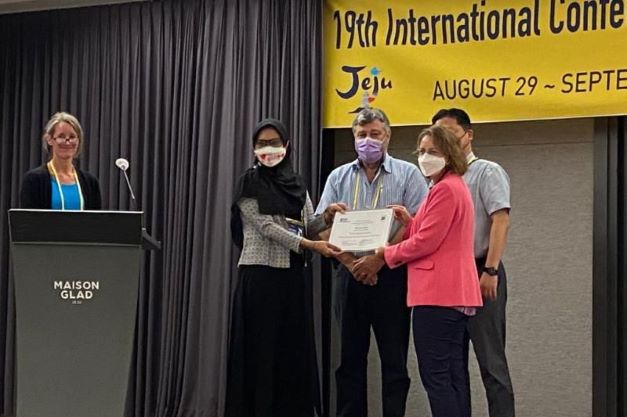 Mahasiswi UI Raih 'Best Student Presentation' saat Konferensi Internasional di Korsel