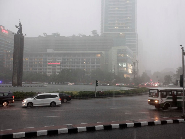 BPBD DKI: Waspada Cuaca Ekstrem dan Hujan Lebat Sepekan ke Depan BPBD DKI: Waspada Cuaca Ekstrem dan Hujan Lebat Sepekan ke Depan