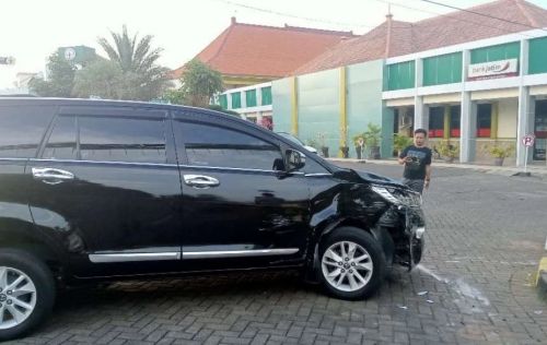 Seorang Tahanan Kabur Rampas Mobil Milik RSUD R Koesma Tuban