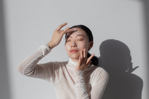 10 Tips Mengatasi Warna Kulit Tidak Merata